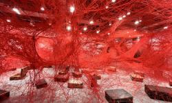  Chiharu Shiota: Dünyalar Arasında