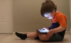iPad Kids: Ekran Düşmanınız mı, Yoksa Siz mi Abartıyorsunuz?