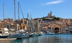 Marsilya’da Bir Gün: Akdeniz Ruhu ve Şehrin Kaotik Güzelliği