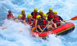  Doğanın Gücüyle Baş Başa Gelmek: Rafting Sporuyla Heyecan Dolu Bir...