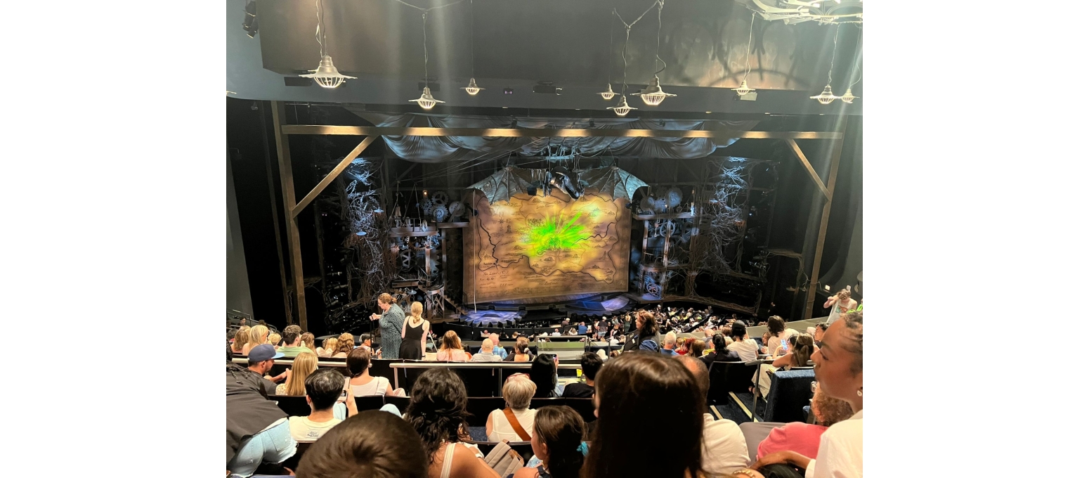 Büyülü Bir Macera: Broadway'de Wicked'i İzlemek