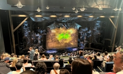  Büyülü Bir Macera: Broadway'de Wicked'i İzlemek