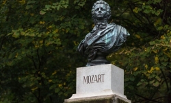 Mozart, Tutkunun Peşinde Bir Hayat