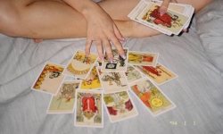 Cevap Aramak mı, Kendimizi Anlamak Mı?