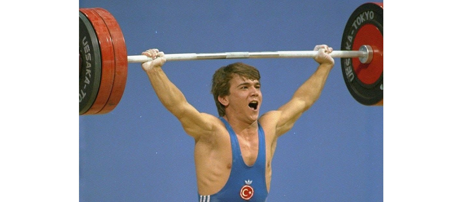 Naim Süleymanoğlu: Küçük Dev Adamın Büyük Hikayesi